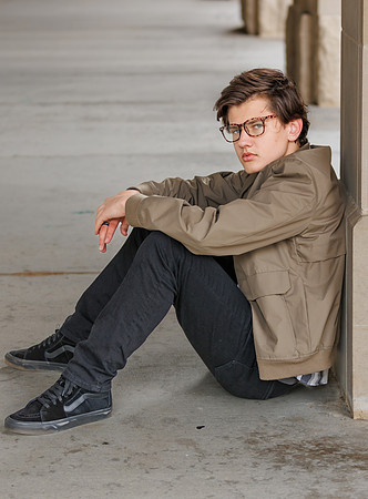 Ethan-4023