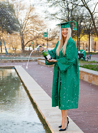 2021_March Alexis _L7A7581