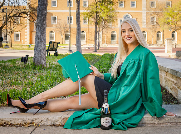 2021_March Alexis _L7A7549