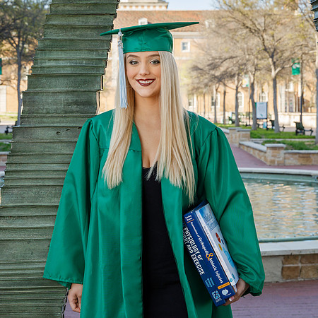 2021_March Alexis _L7A7421