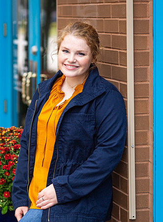 Becca-6838