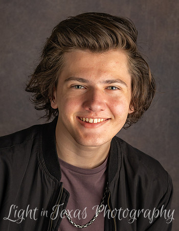 Ethan-4077