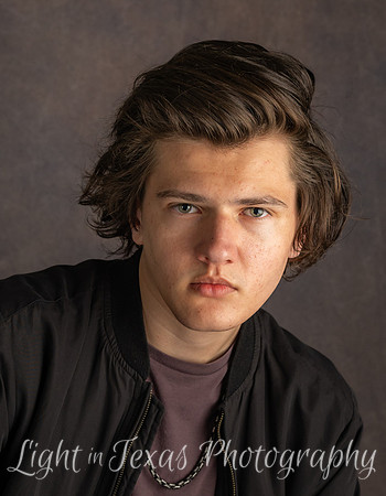 Ethan-4064