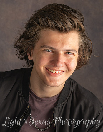 Ethan-4047